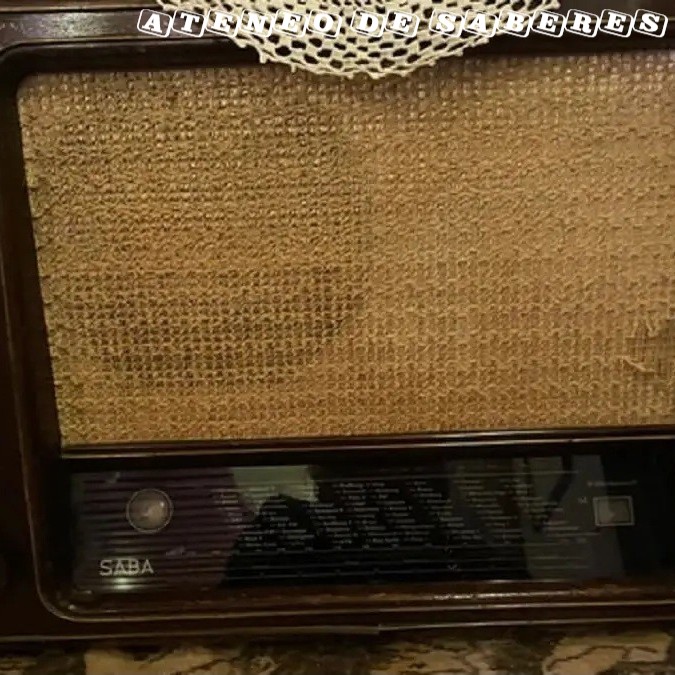 Elsa Bakshevani - Atención ¡Aquí Radio Tirana!